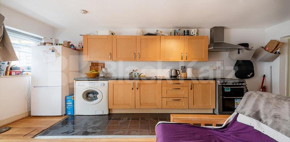 			FANTASTIC ONE BED PROPERTY!, 1 Bedroom, 1 bath, 1 reception Flat			 Topsfield Parade , Crouch End