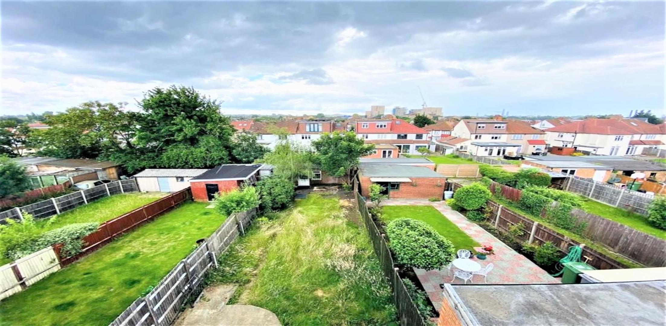 			5 Bedroom, 2 bath, 1 reception Semi-Detached House			 Clifford Way, Dollis Hill