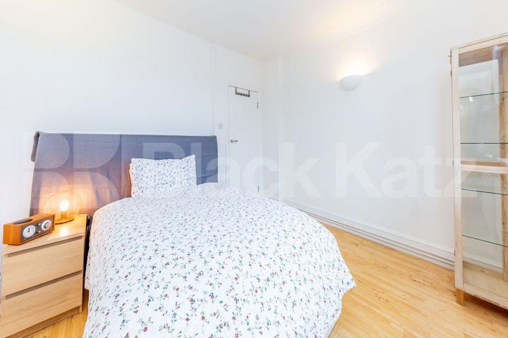 Inclusive of Council Tax, Water and Gas stunning split level 2 ded Montenotte Road, Crouch End / Highgate