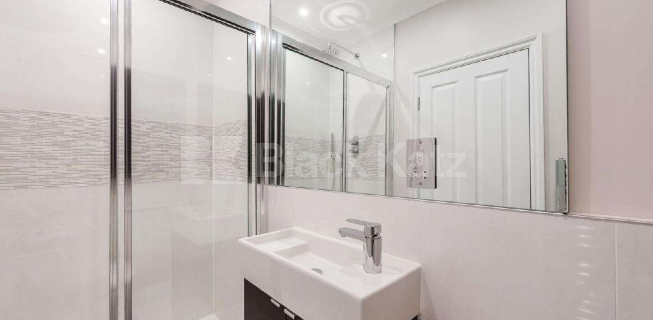 			MODERN ONE BED NEAR REGENTS PARK!, 1 Bedroom, 1 bath, 1 reception Flat			 Lisson Grove, MARYLEBONE