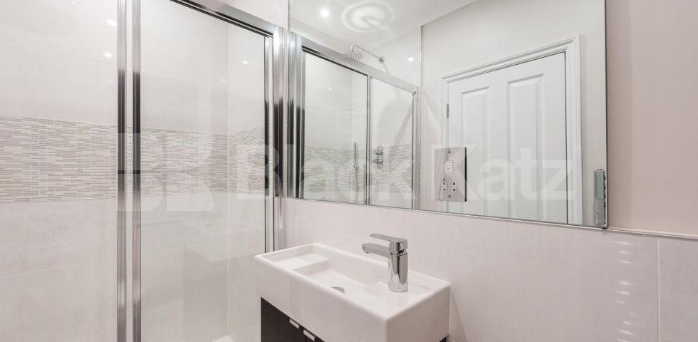 			MODERN ONE BED NEAR REGENTS PARK!, 1 Bedroom, 1 bath, 1 reception Flat			 Lisson Grove, MARYLEBONE