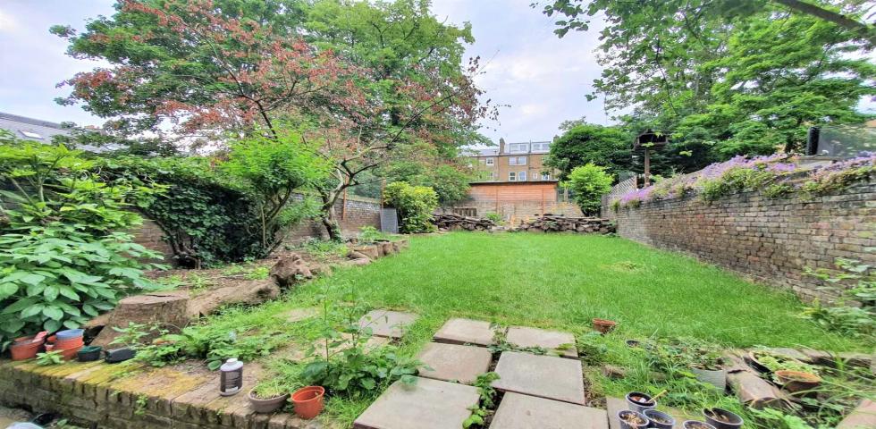 			4 Bedroom, 2 bath, 1 reception Apartment			 Birchington Road, West Hampstead