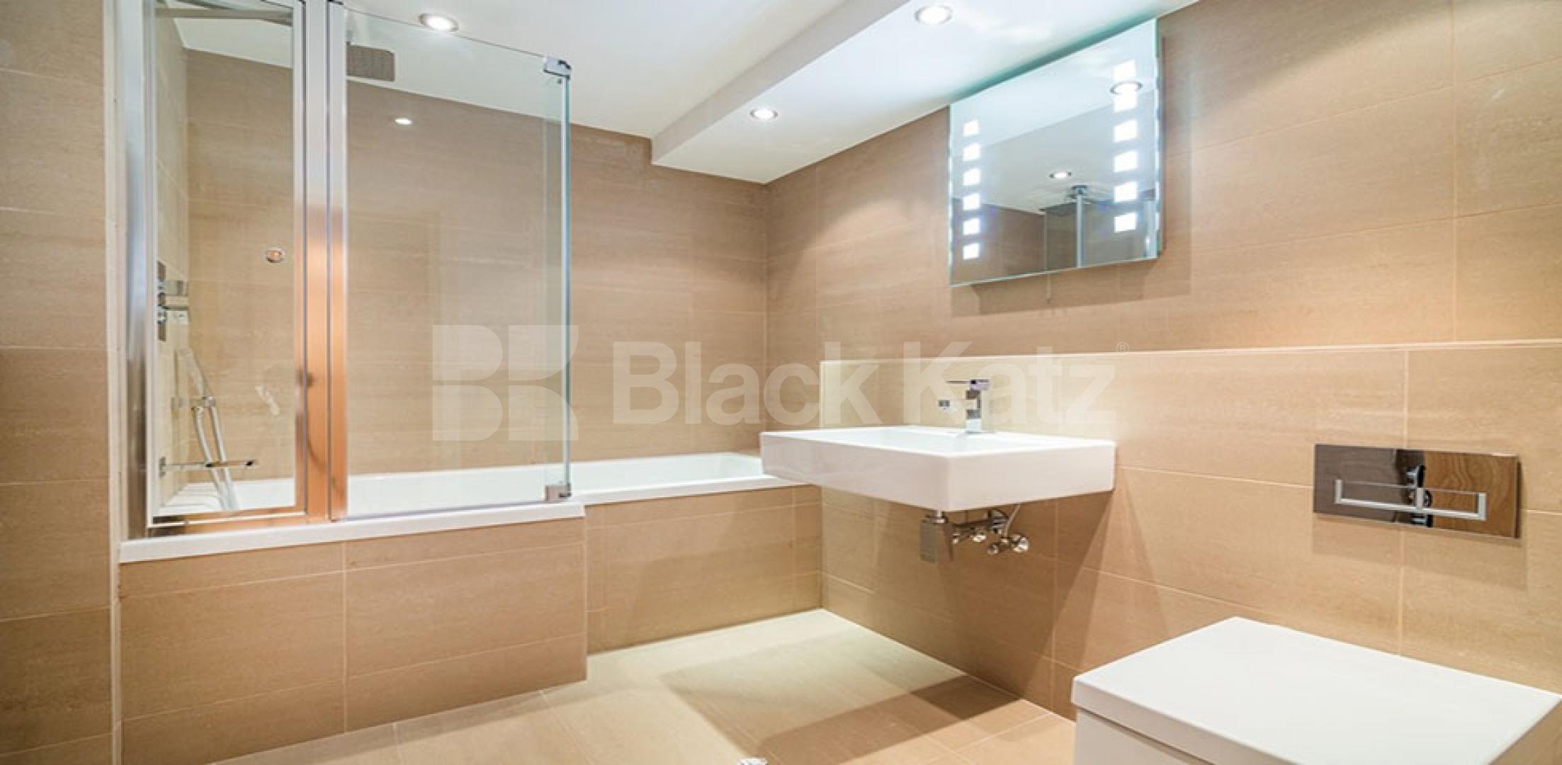 			STUNNING CONVERTED PUB - 3 BED - 2 BATH!, 3 Bedroom, 1 bath, 1 reception Flat			 Wilmot Place, CAMDEN