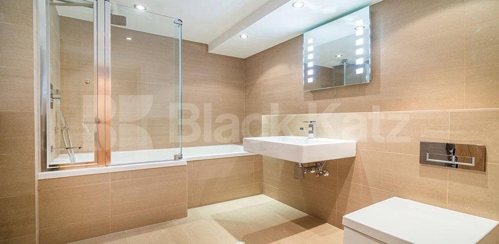 			STUNNING CONVERTED PUB - 3 BED - 2 BATH!, 3 Bedroom, 1 bath, 1 reception Flat			 Wilmot Place, CAMDEN