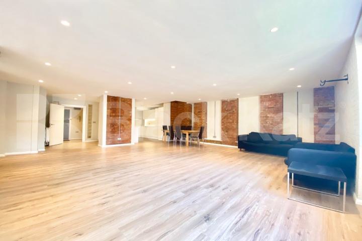 Modern Split level 3 bed 2 bath warehouse conversion with exposed brick Dove Road, Canonbury 