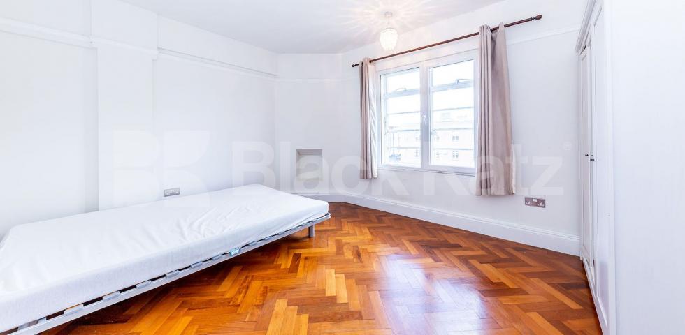 			New Instruction!, 3 Bedroom, 1 bath, 1 reception Flat			 Broadway House, The Broadway N8, Crouch End