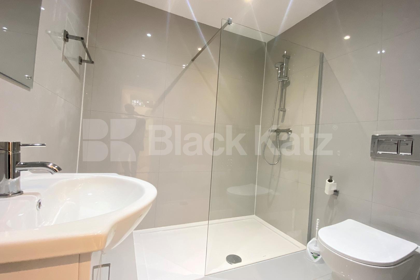 Recently refurbished maisonette with two bathrooms & patio area Hugh Street , Pimlico