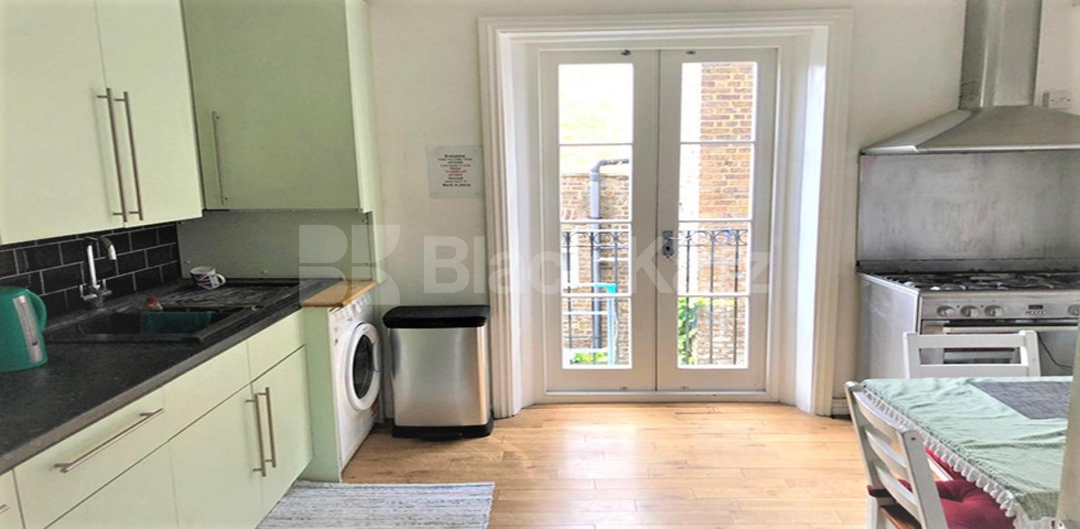 Super 4 bed with modern kitchen and bathroom Westbourne Grove, Notting Hill