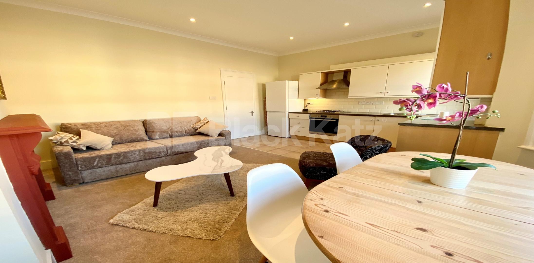 			LET, 2 Bedroom, 2 bath, 1 reception Apartment			 Handforth Road, Oval