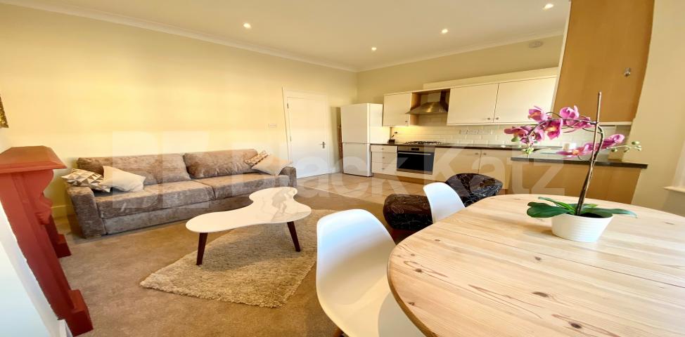 			LET, 2 Bedroom, 2 bath, 1 reception Apartment			 Handforth Road, Oval