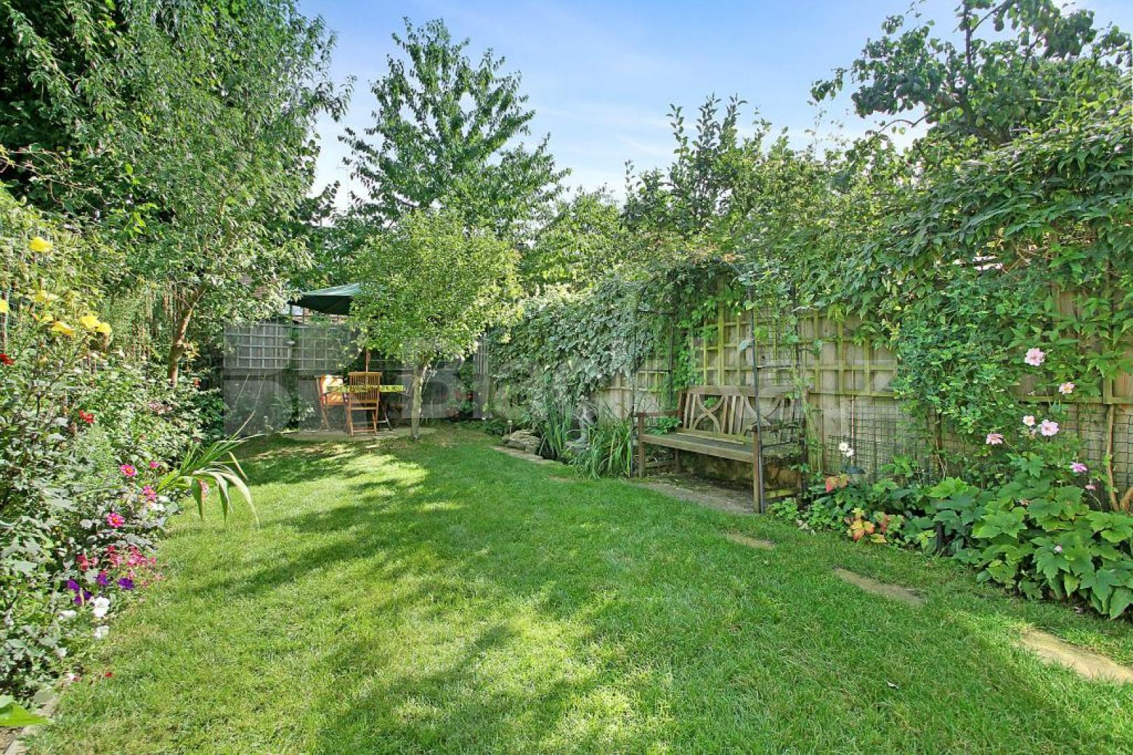 			Viewings Highly Recommended!, 4 Bedroom, 1 bath, 1 reception House			 Inderwick Road, Crouch End