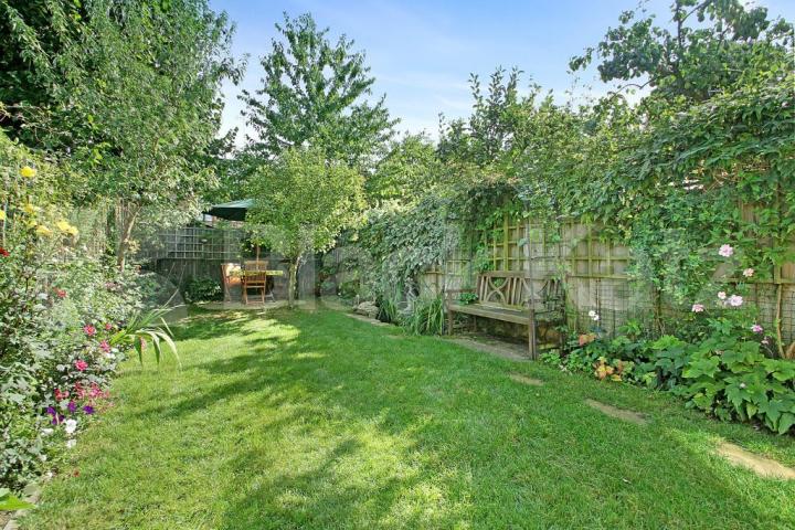 			Viewings Highly Recommended!, 4 Bedroom, 1 bath, 1 reception House			 Inderwick Road, Crouch End