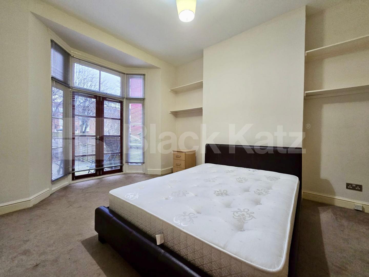 			2 Bedroom, 2 bath, 1 reception Flat			 Stanley Gardens, Willesden Green