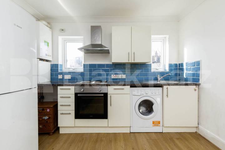 Black Katz are proud to present this one double bedroom apartment set within a well presented period building High Road, Willesden Green, NW10,  London