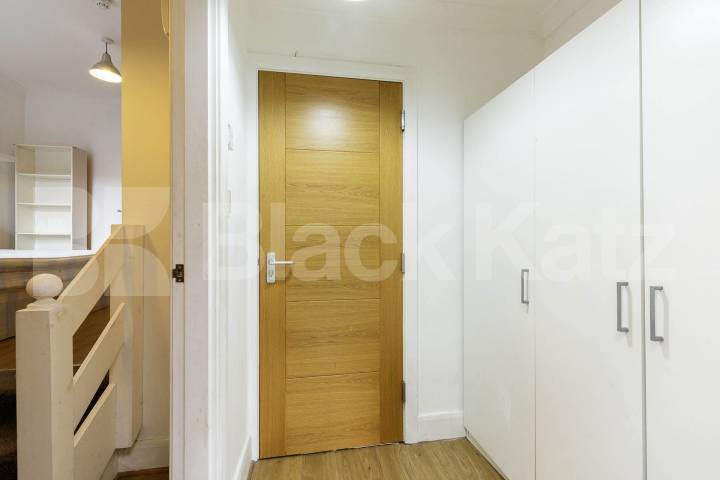 Black Katz are proud to present this one double bedroom apartment set within a well presented period building High Road, Willesden Green, NW10,  London