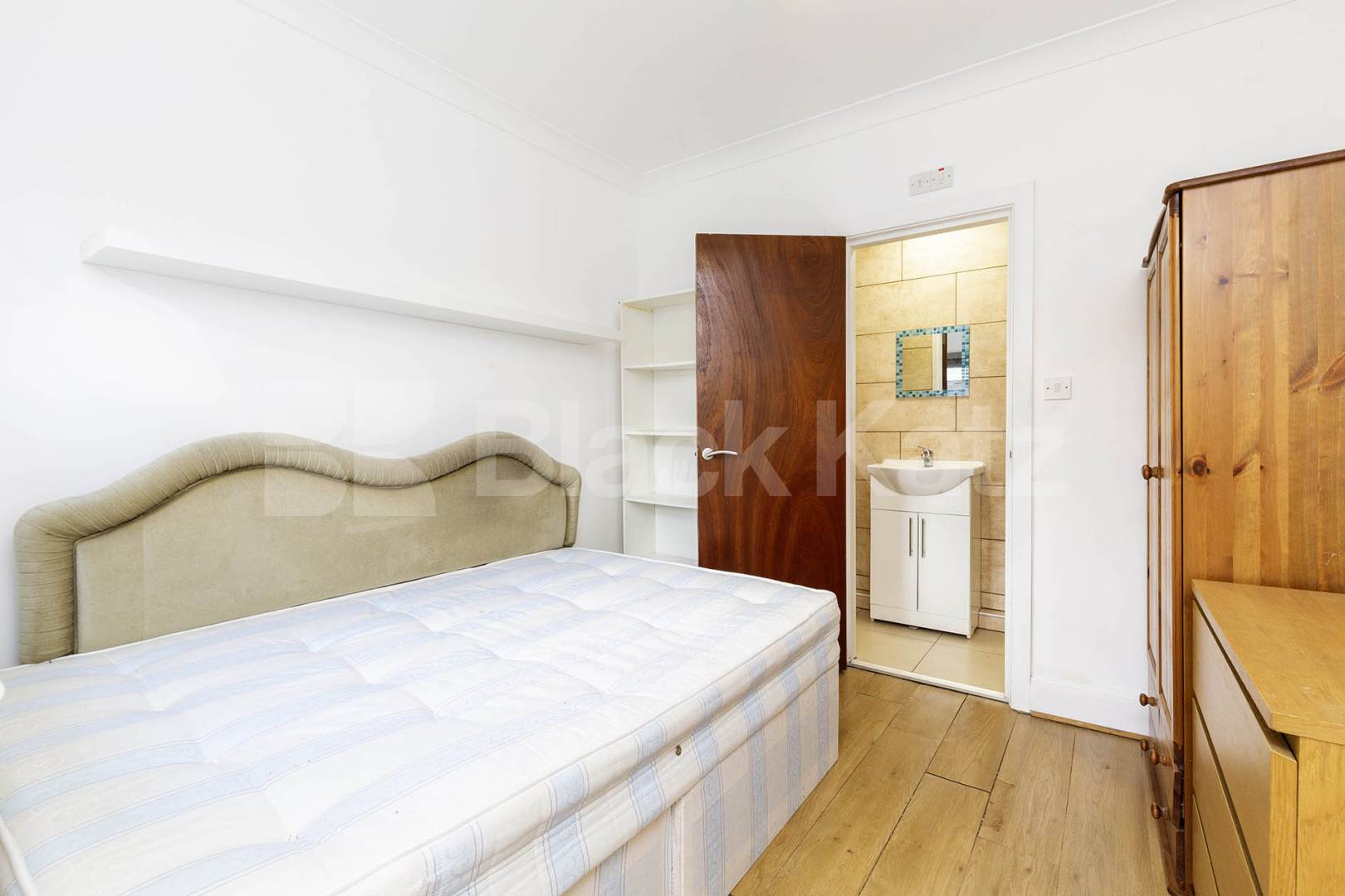 			1 Bedroom, 1 bath, 1 reception 			 High Road, London, NW10,  London