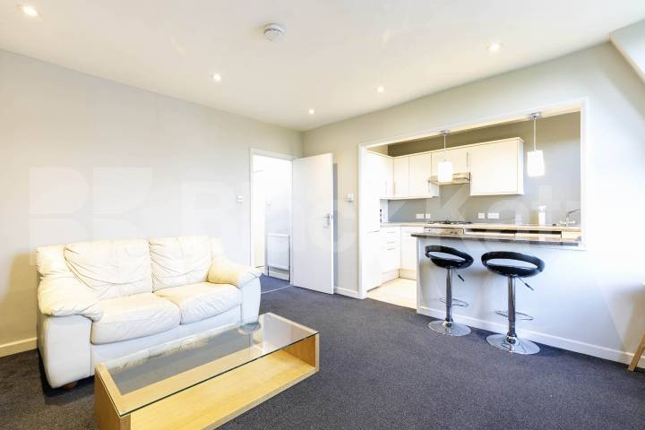 			2 Bedroom, 1 bath, 1 reception 			 Gledstanes Road,  London  W14