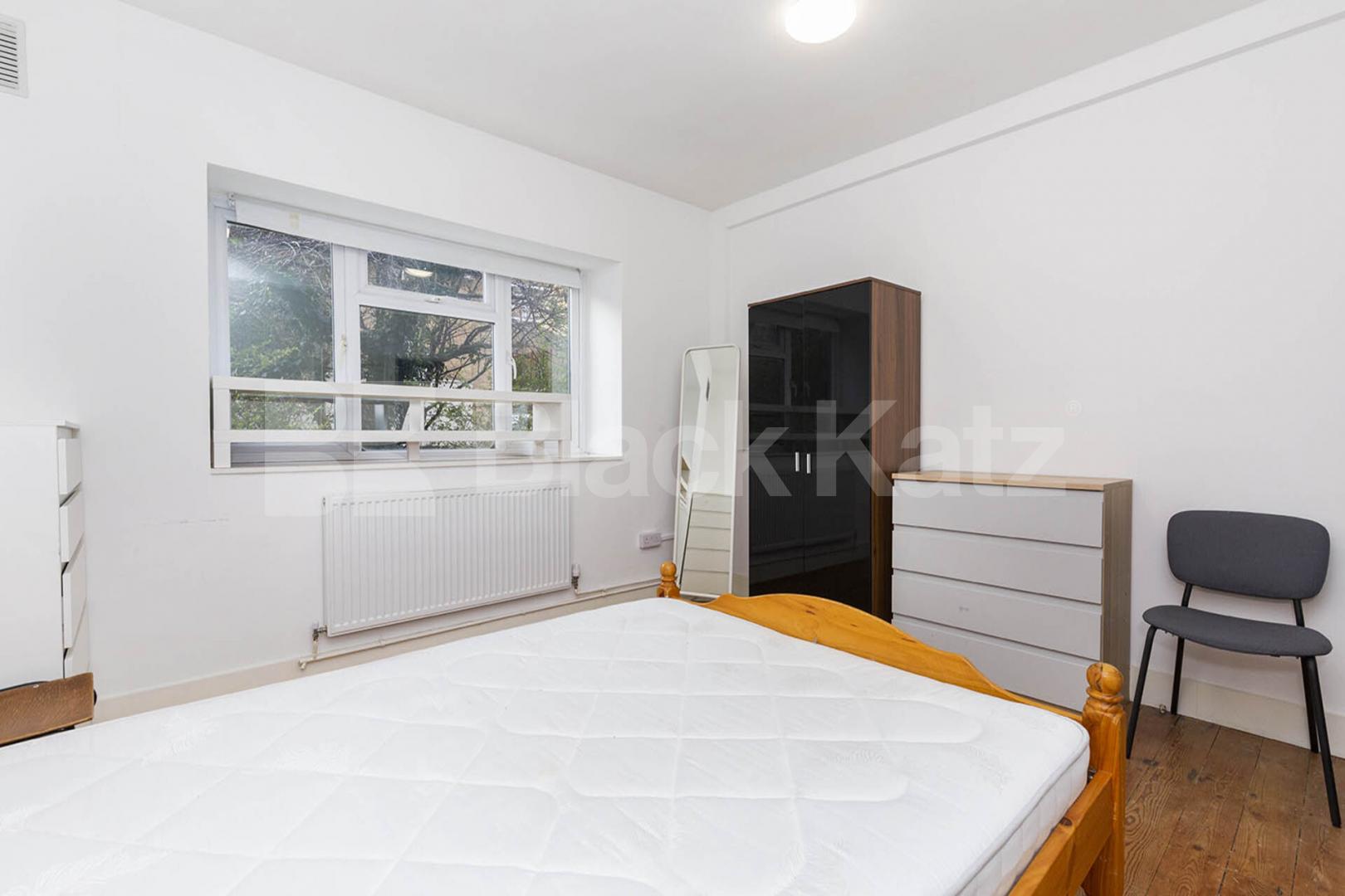Located in the heart of Shoreditch a modern 2 bedroom flat  Bevenden Street, Old Street 