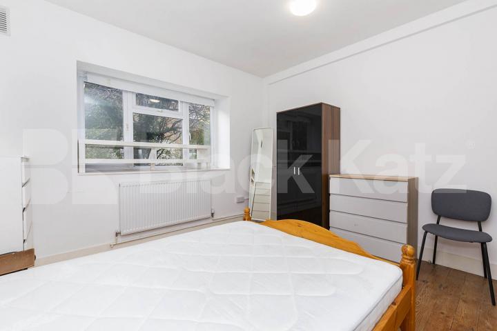Located in the heart of Shoreditch a modern 2 bedroom flat  Bevenden Street, Old Street 