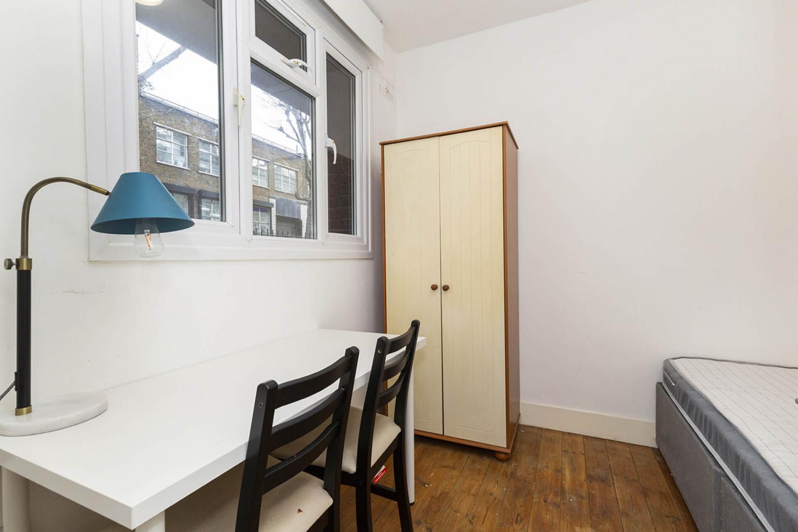 Located in the heart of Shoreditch a modern 2 bedroom flat  Bevenden Street, Old Street 