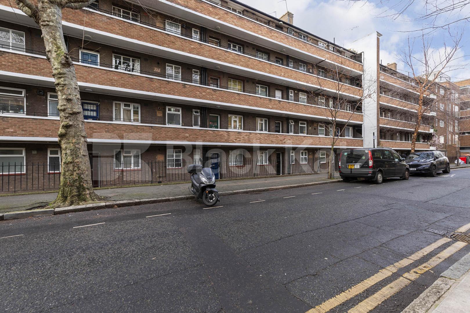 Located in the heart of Shoreditch a modern 2 bedroom flat  Bevenden Street, Old Street 
