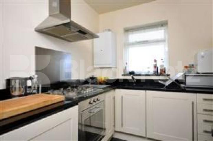			Fantastic finish and great location , 2 Bedroom, 1 bath, 1 reception Serviced Apartments			 Crescent Road, CROUCH END