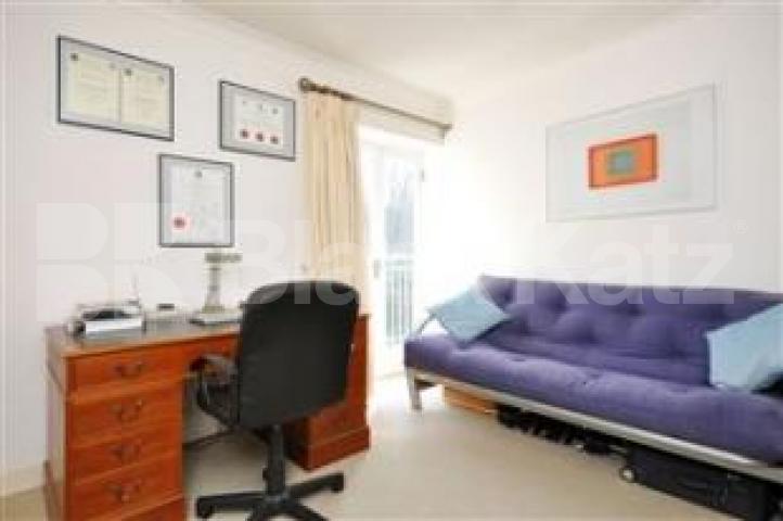 			Fantastic finish and great location , 2 Bedroom, 1 bath, 1 reception Serviced Apartments			 Crescent Road, CROUCH END