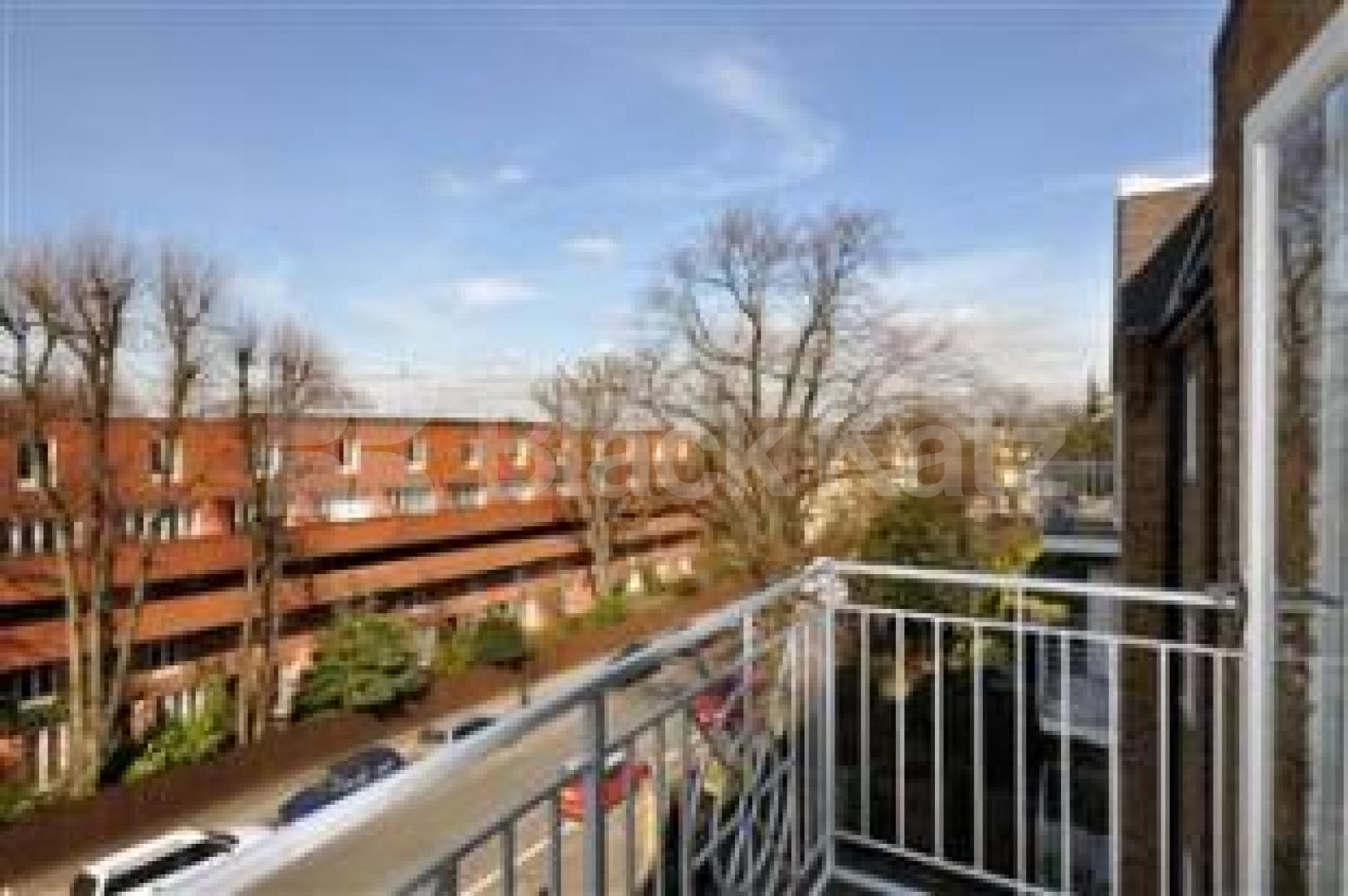 			Fantastic finish and great location , 2 Bedroom, 1 bath, 1 reception Serviced Apartments			 Crescent Road, CROUCH END