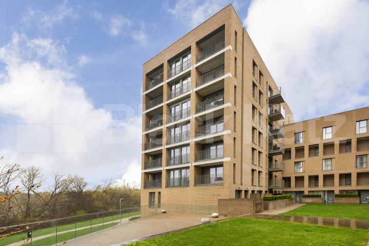 Black Katz are proud to present this wonderful two bedroom apartment in the brand new and much sort-after Hendon Waterside development 19 Moorhen Drive, London, NW9,  London