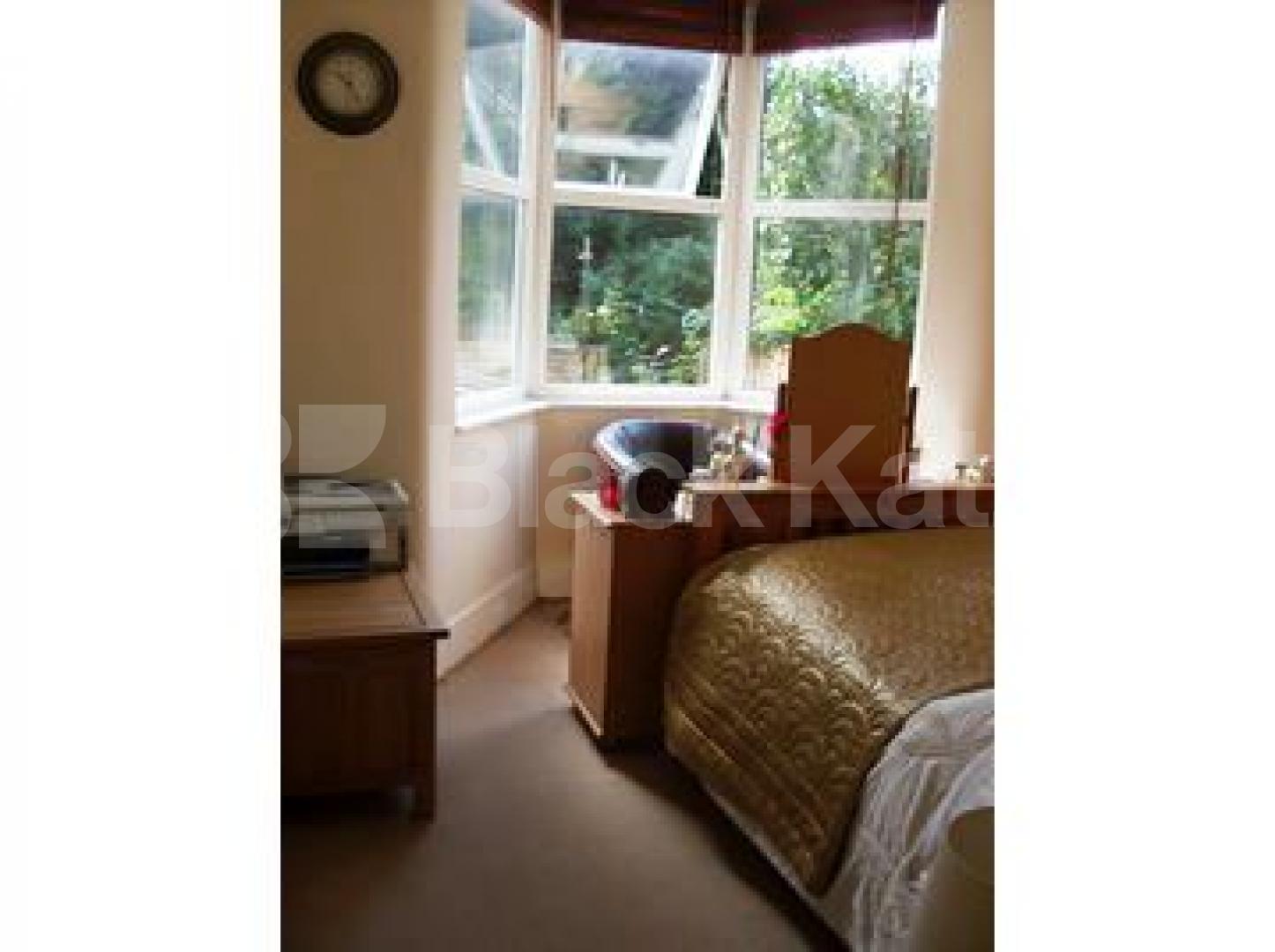 			2 Bedroom, 1 bath, 1 reception Ground Floor Flat			 Falkland Road, Haringey Ladder