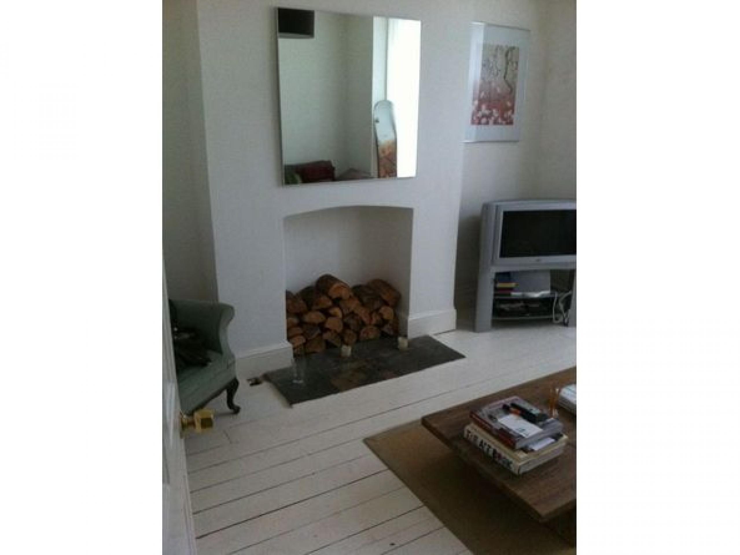 			NEW INSTRUCTION, 2 Bedroom, 1 bath, 1 reception Flat			 St Johns Avenue, WILLESDEN NW10