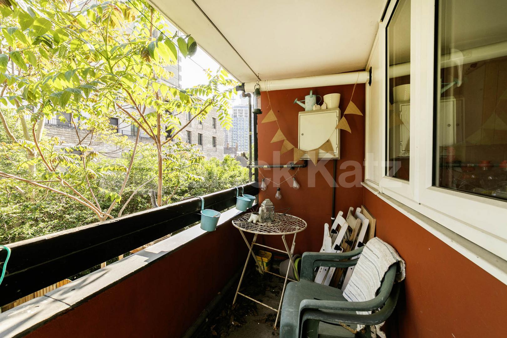 Located on sought-after Shalfleet Drive, W10, this spacious and well-presented 4-bedroom property is available to rent from the end of August Shalfleet Drive, London, W10,  London