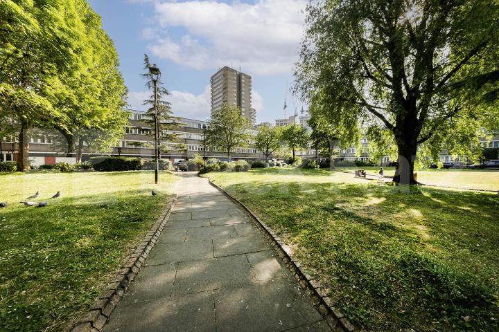 Located on sought-after Shalfleet Drive, W10, this spacious and well-presented 4-bedroom property is available to rent from the end of August Shalfleet Drive, London, W10,  London