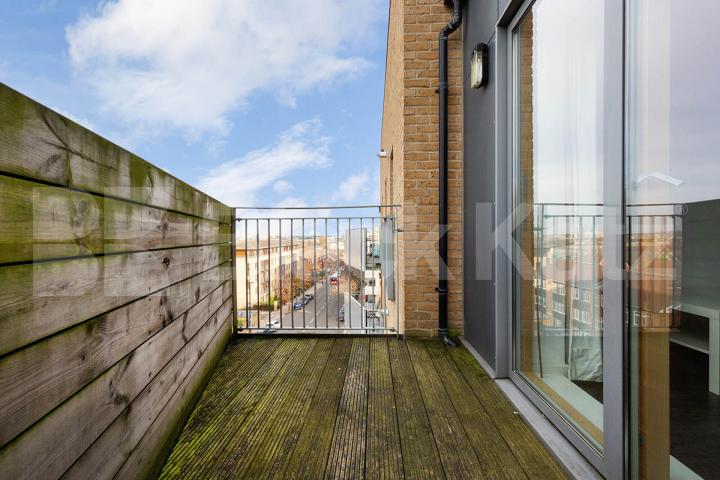 Brilliantly located 1 bedroom apartment with private balcony  New Clocktower Place , Caledonian Road 