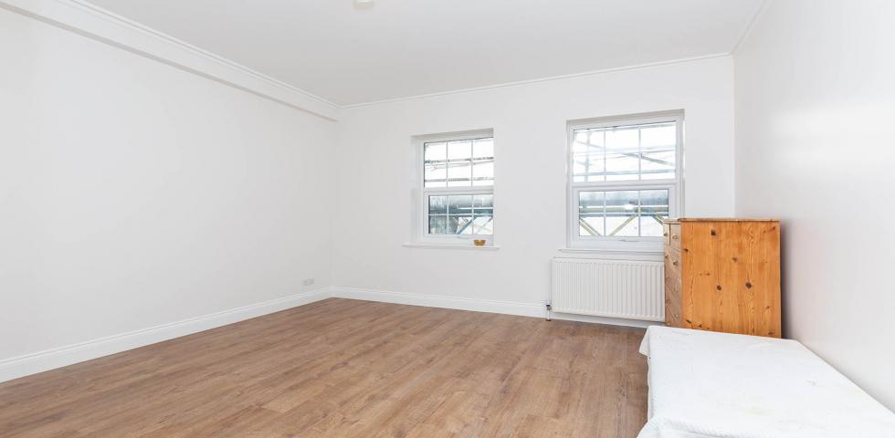 			3 Bedroom, 1 bath, 1 reception Flat			 Cricklewood Lane, CRICKLEWOOD