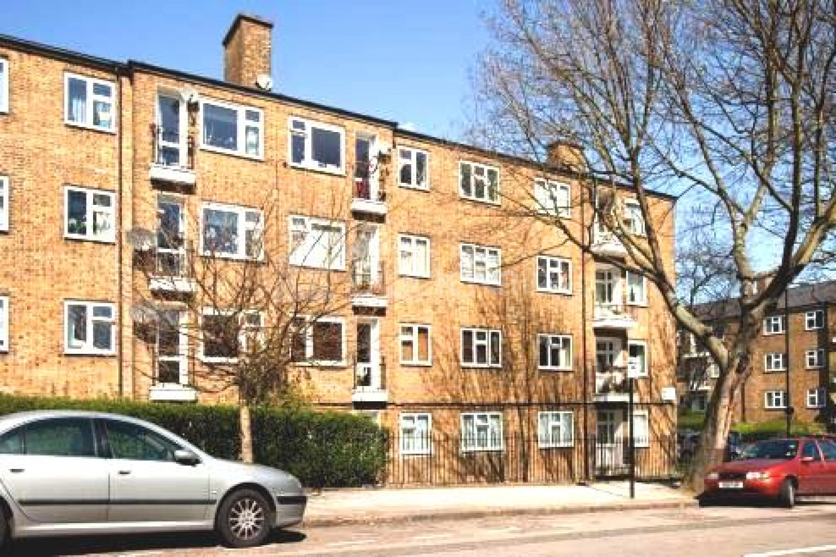 			2 Bedroom, 1 bath, 1 reception Flat			 Mornington Street, CAMDEN NW1