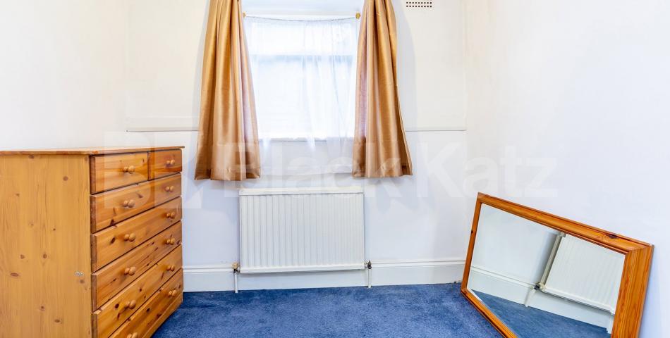 			SPACIOUS GARDEN FLAT!, 2 Bedroom, 1 bath, 1 reception Flat			 Stock Orchard Crescent, CALEDONIAN ROAD 