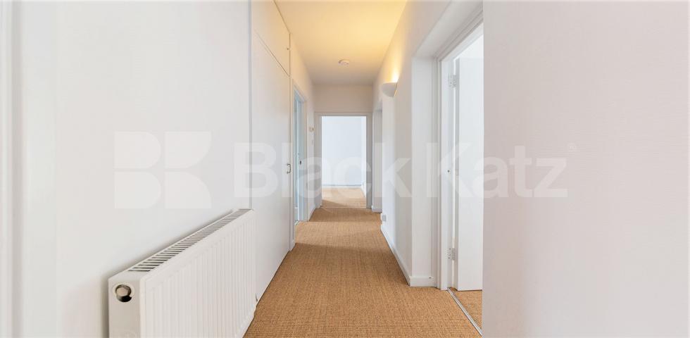 			RECENTLY REFURBISHED , 3 Bedroom, 1 bath, 1 reception Apartment			 Hortensia House, Hortensia Road, Chelsea / Fulham Broadway 