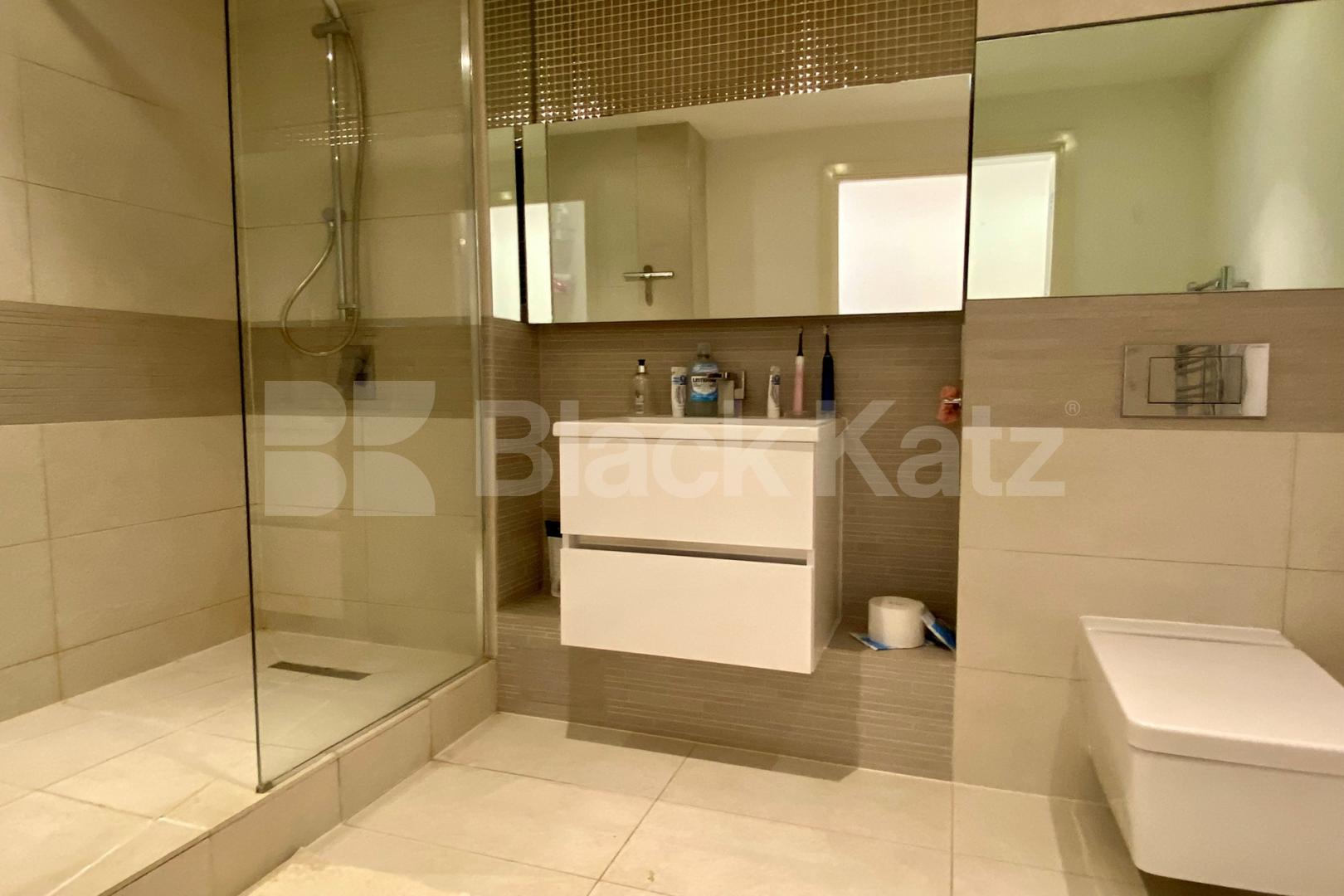 Flooded with natural light & boasting size, quality & location Royal Victoria Gardens Whitling Way, Surrey Quays