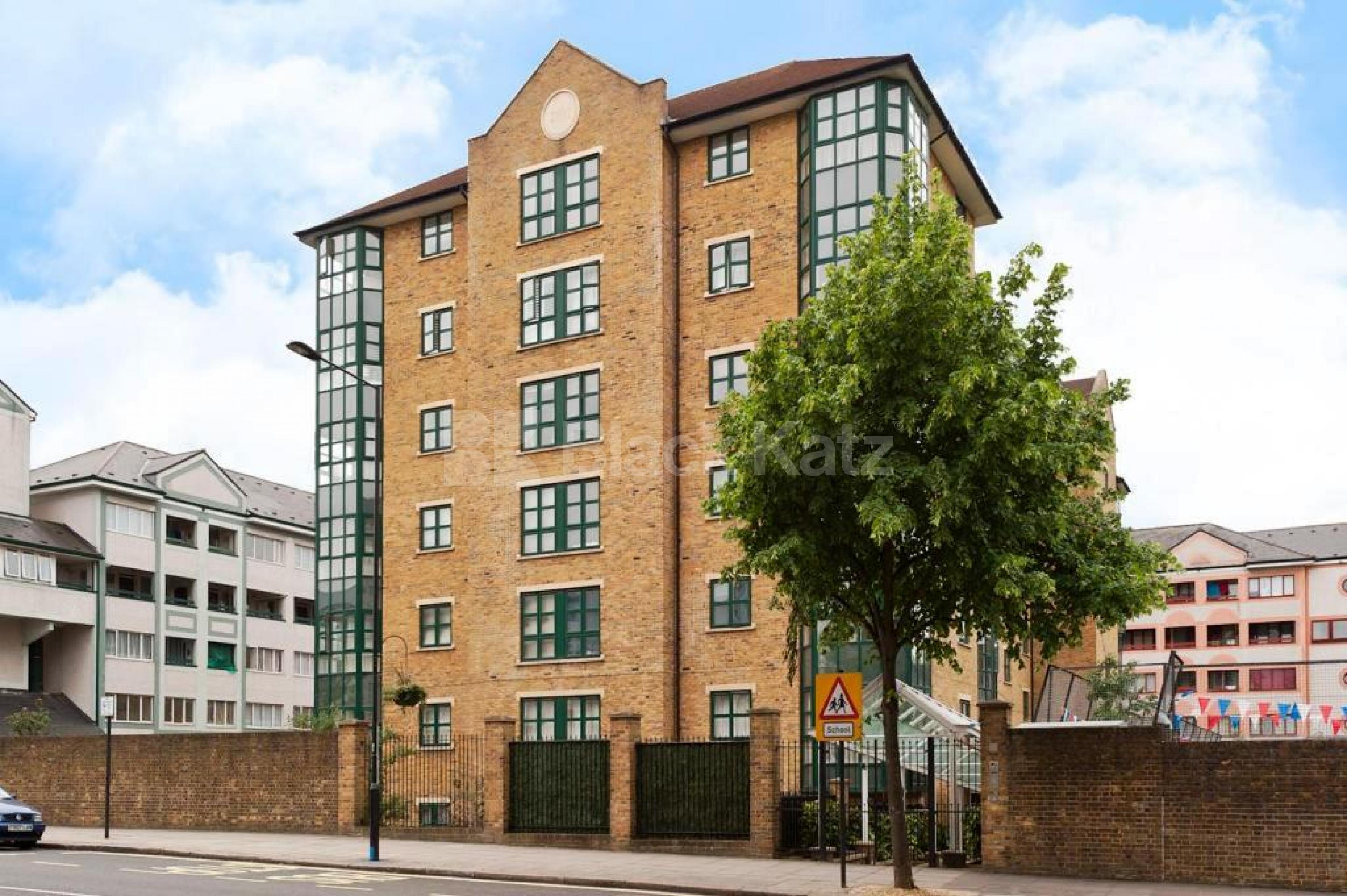 			NEW INSTRUCTION!, 2 Bedroom, 1 bath, 1 reception Flat			 Lisson Grove, MARYLEBONE NW8
