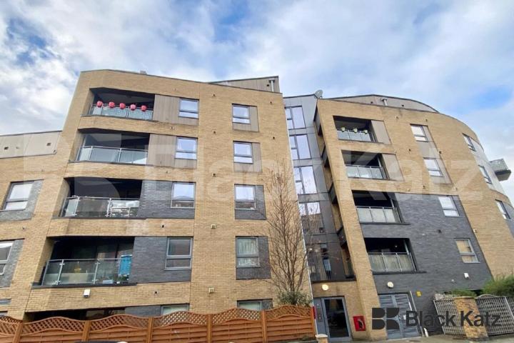 Flooded with natural light with private balcony & gorgeous views  Avonley Road , New Cross Gate / Peckham 