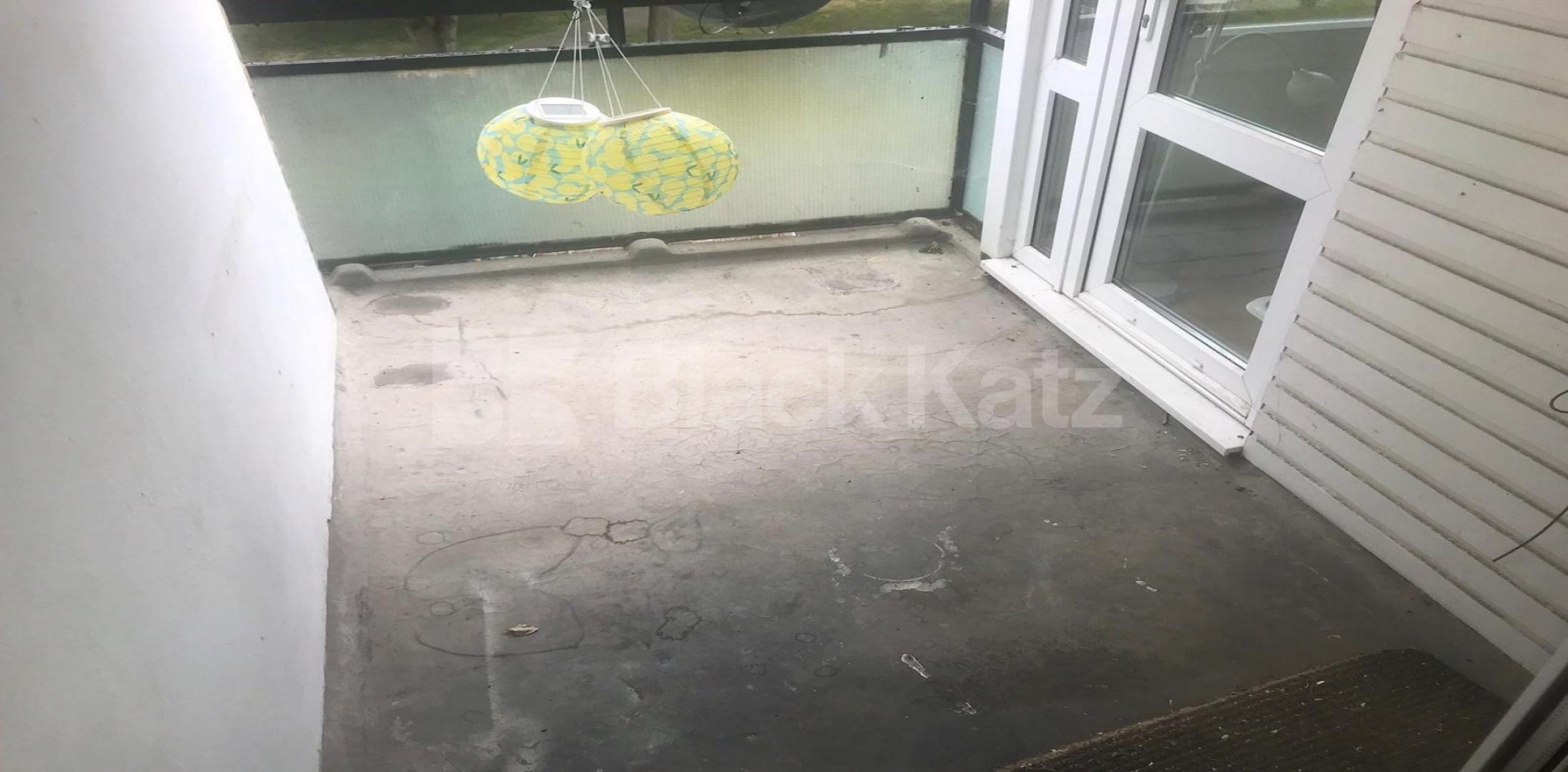 			LET , 3 Bedroom, 1 bath, 1 reception Apartment			 St. Georges Road , Lambeth North / Southwark 