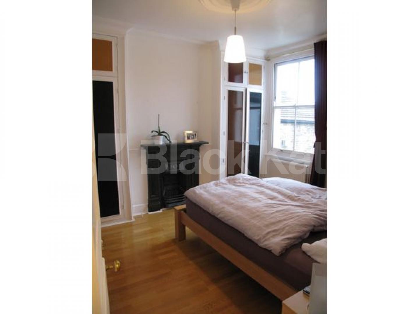 			NEW INSTRUCTION!, 2 Bedroom, 1 bath, 1 reception Flat			 Park Hall Road, East Finchley