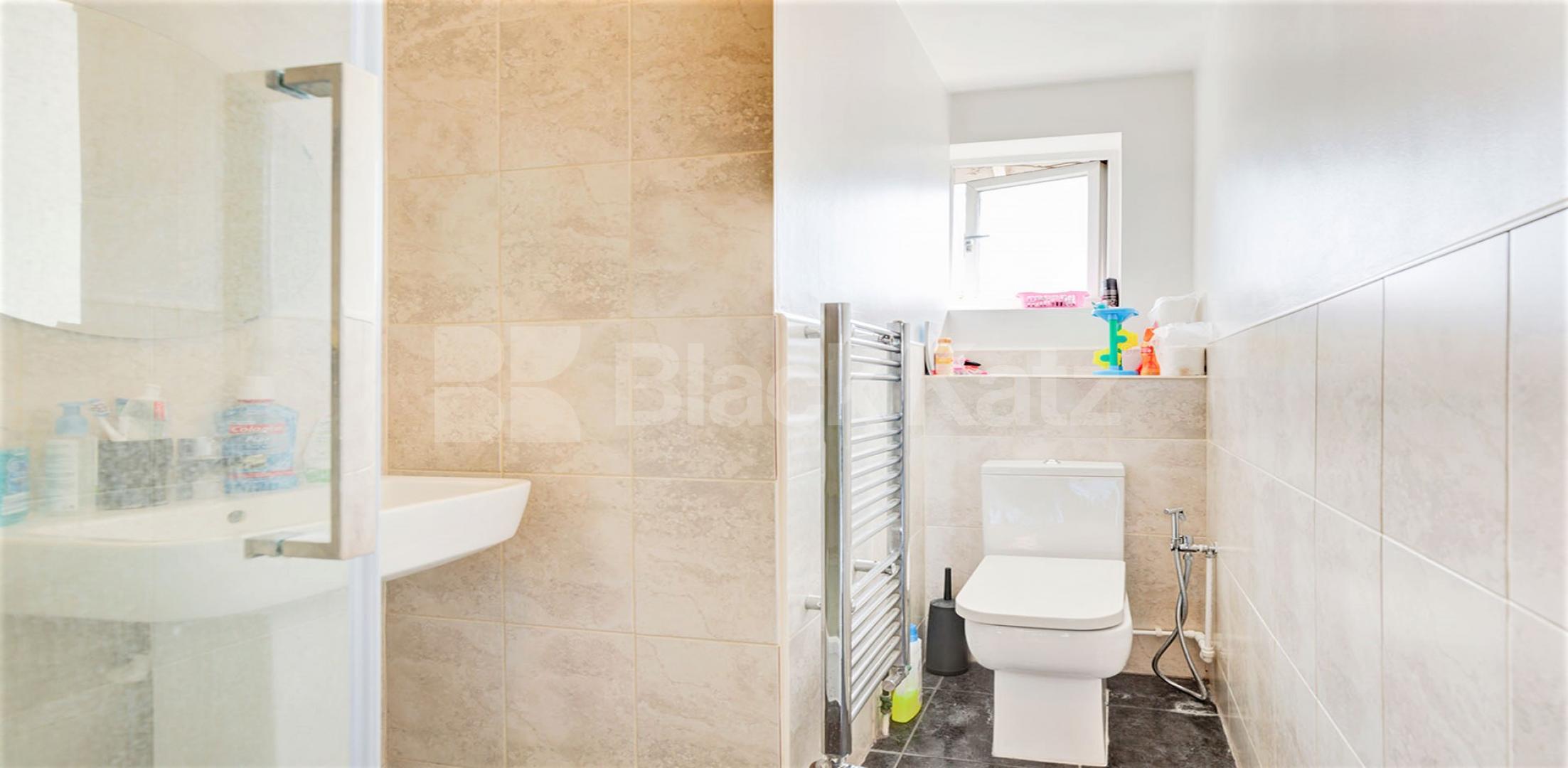 A spacious four bedroom flat to rent on Stanley Gardens, in the heart of Willesden Green.The property offers four good sized bedrooms, two bathrooms, a bright living area and a fully fitted kitchen, with access to a communal garden Stanley Gardens, London, NW2,  London