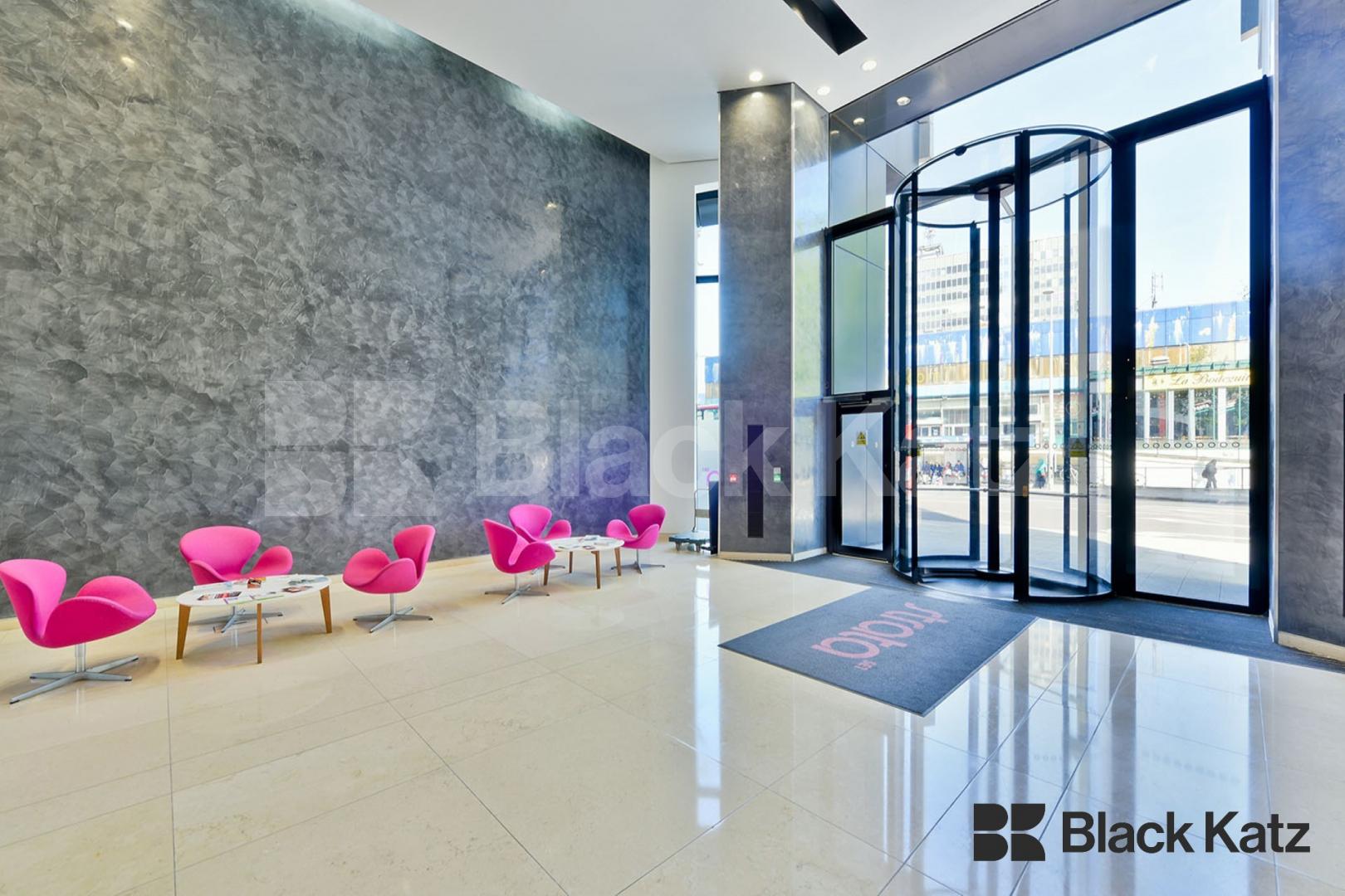 33rd floor with stunning views of the cityscape & 24 Hr. Concierge Strata, Walworth Road, Elephant and Castle