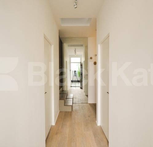 			STUNNING MEWS HOUSE, 2 Bedroom, 1 bath, 1 reception Mews House			 Blackstock Mews, FINSBURY PARK-HIGHBURY