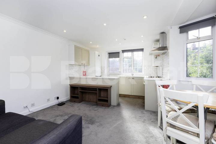 Private Garden / Available Now Stanley Gardens, London, NW2,  London