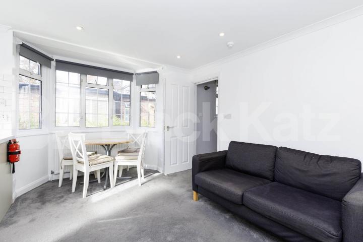 Private Garden / Available Now Stanley Gardens, London, NW2,  London