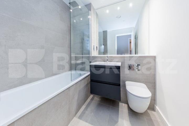 Huge luxury one bed within a private development and access to a private terrace Tottenham Lane, Crouch End