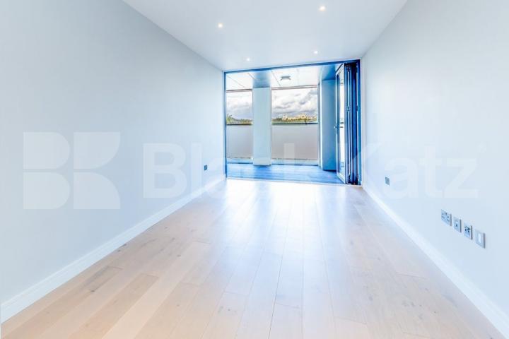 Huge luxury one bed within a private development and access to a private terrace Tottenham Lane, Crouch End